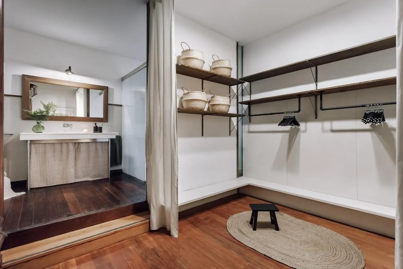 Zuheros - 2 Bedrooms In Eixample Dreta Βαρκελώνη 0*,  Ισπανία
